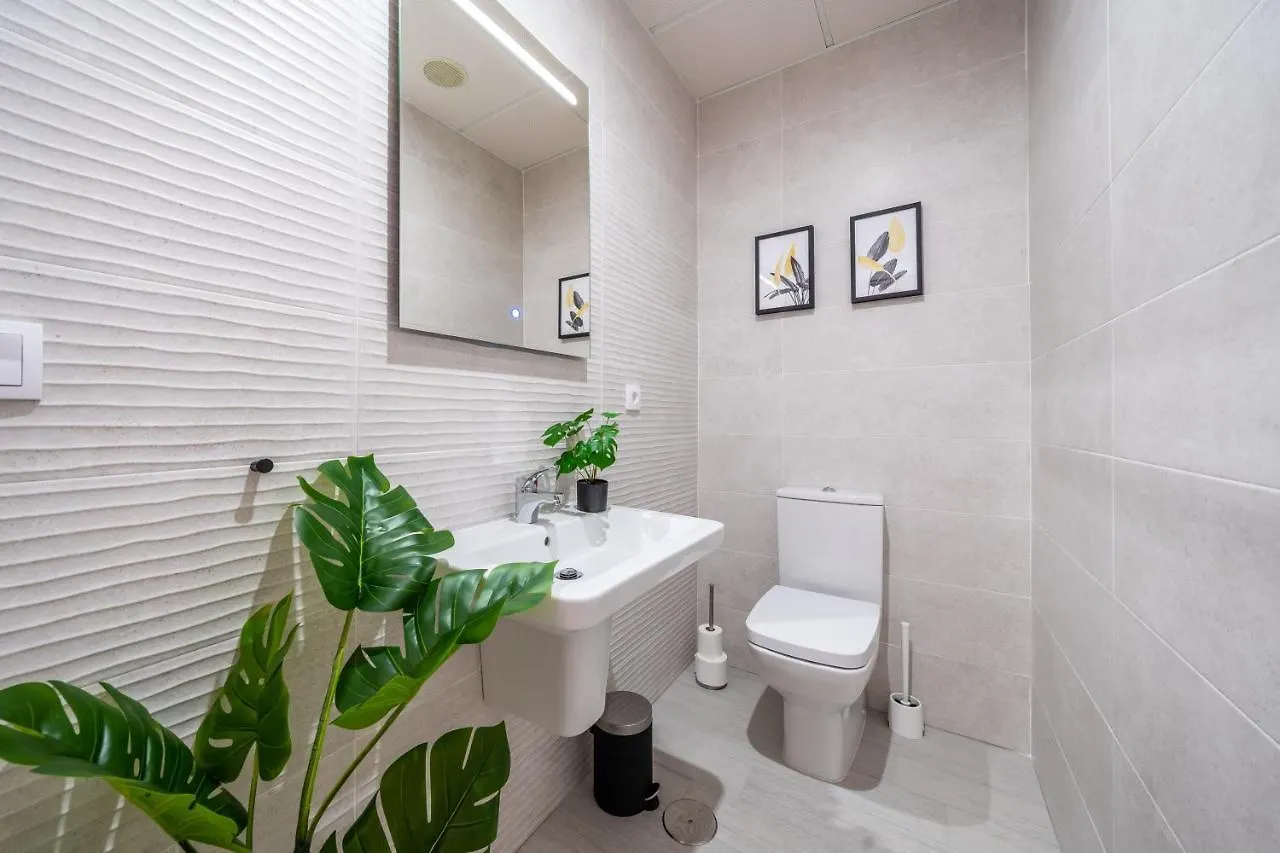 City Centre Pool & Parking Apartment Malaga