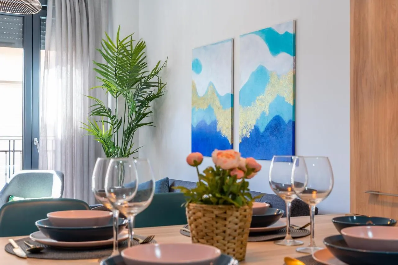 City Centre Pool & Parking Apartment Malaga Spain